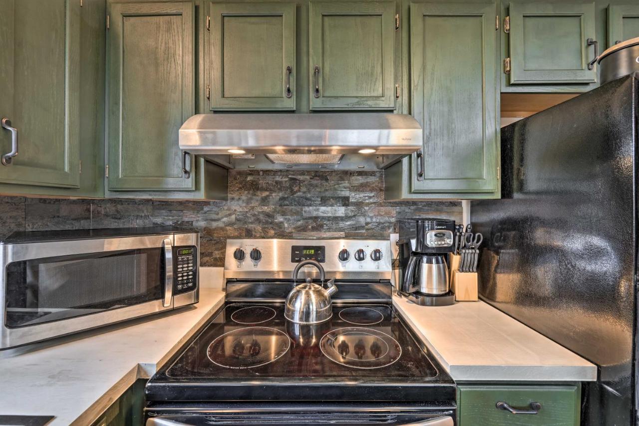 Charming Pocono With Hot Tub And Fire Pit Pocono Lake
