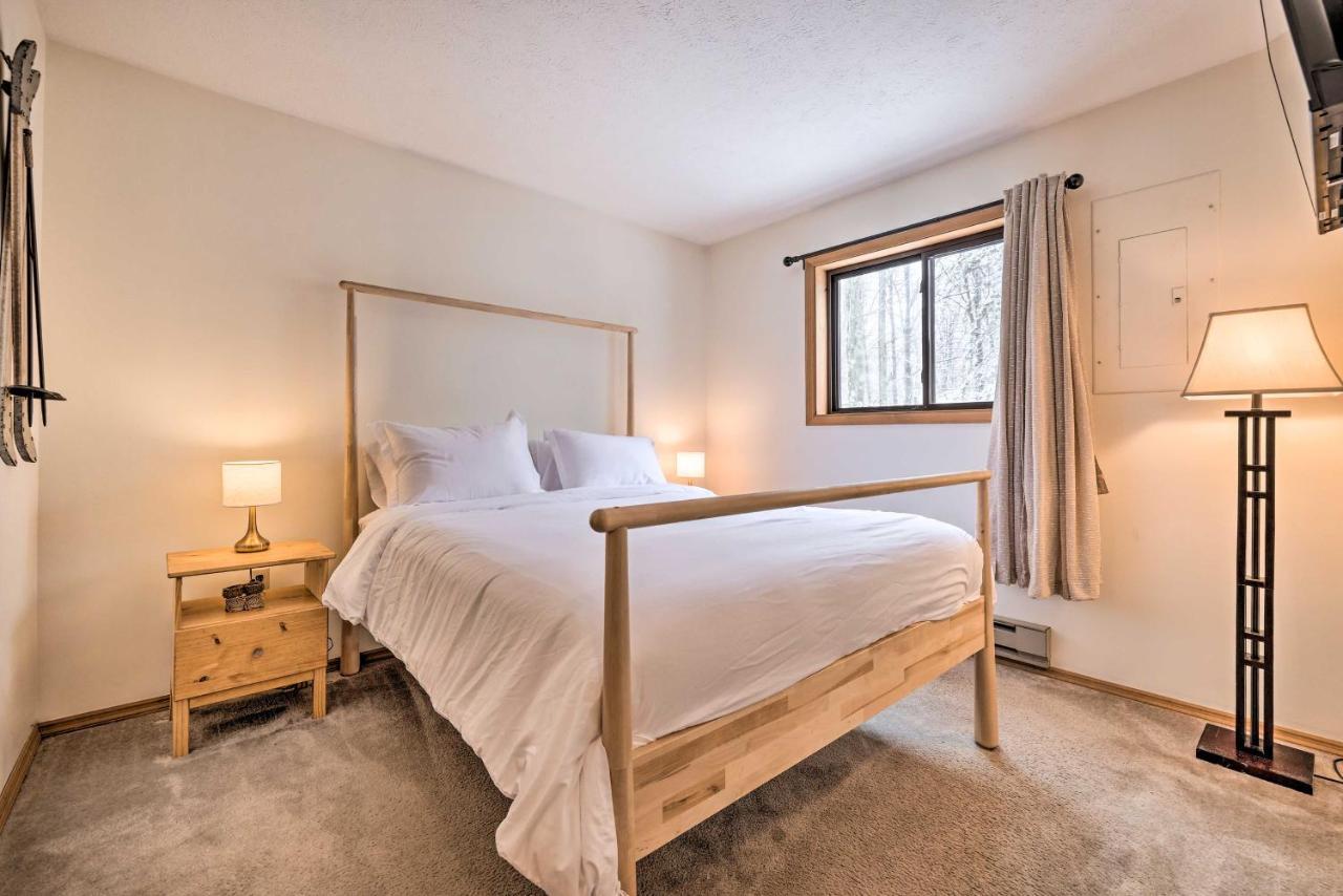 Charming Pocono With Hot Tub And Fire Pit Holiday home Pocono Lake