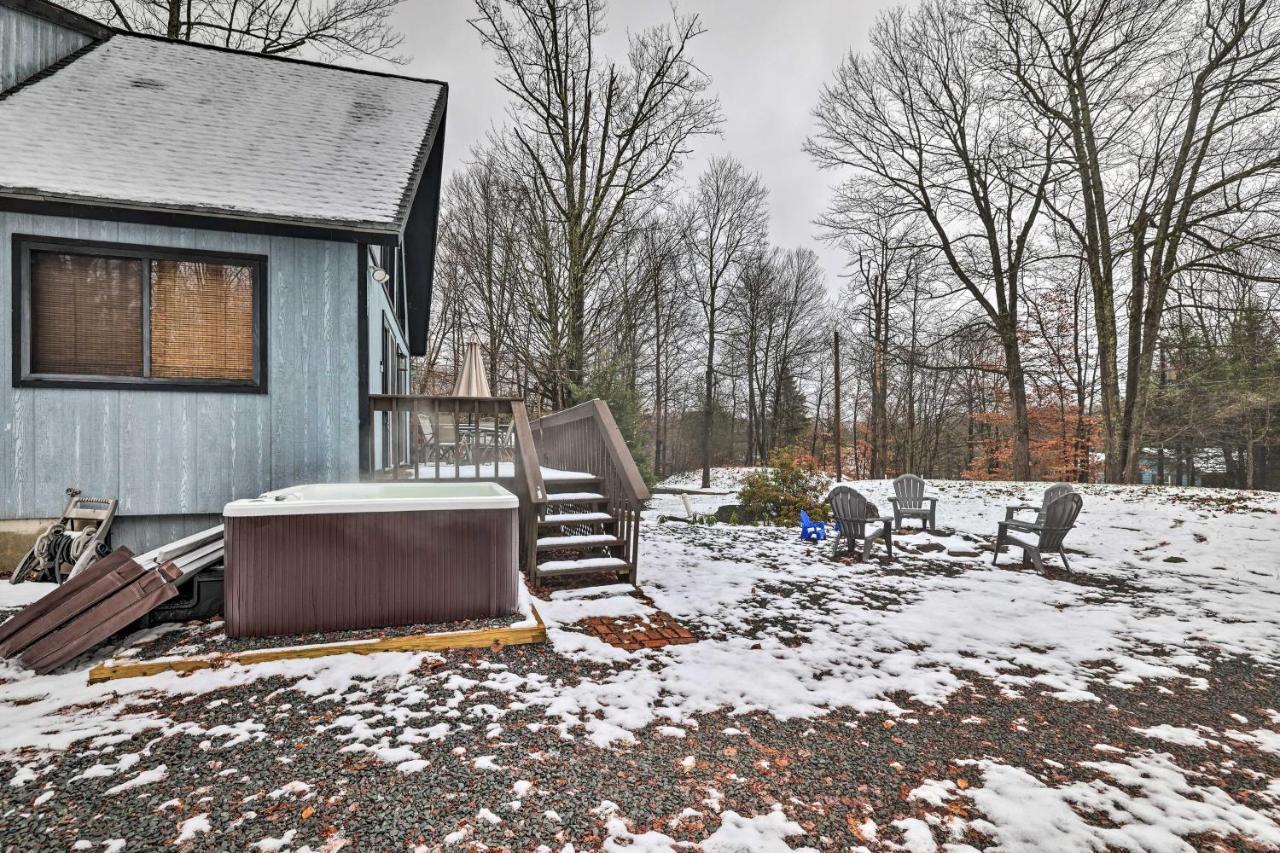 Charming Pocono With Hot Tub And Fire Pit Holiday home *